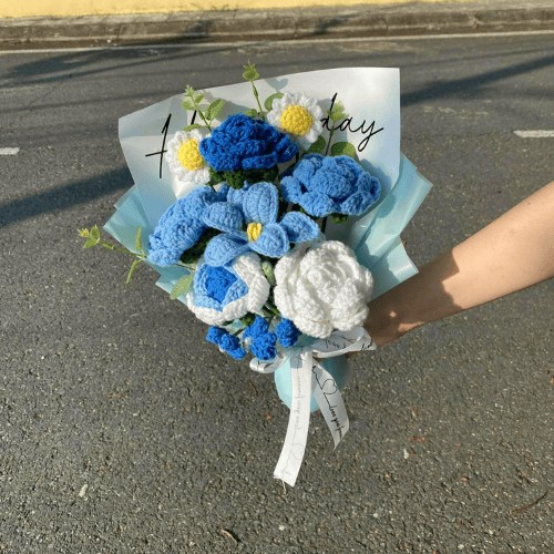 Handmade Crochet Flower Bouquet with Mixed Blue Tones