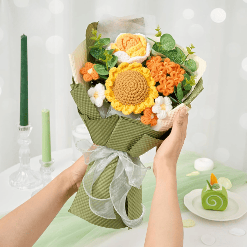 Handmade Crochet Tulip Bouquet – Hand-Knitted Everlasting Flowers